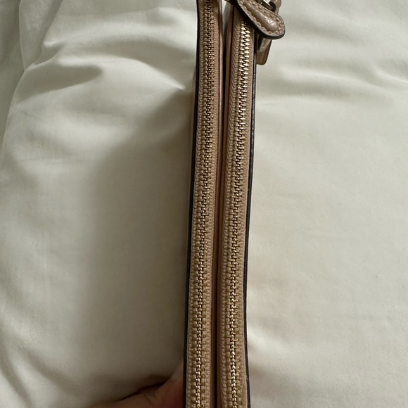 Coach double zipper wallet. Slick deigns with two zip pockets. NWOT - Picture 6 of 6